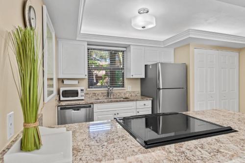 Hidden Gem Resort Condo Perfect For Sunsets & Shells - Blind Pass G102