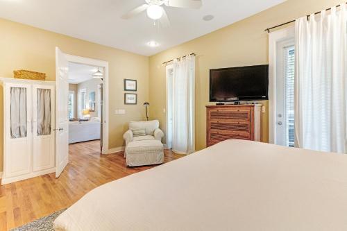 3 Bed 6 Bath Vacation Home In Seagrove, Fl