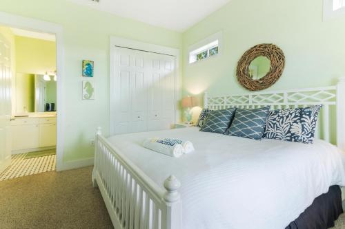 3 Bed 6 Bath Vacation Home In Seagrove, Fl