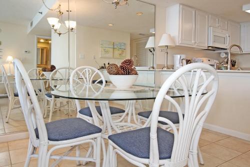 Apartamento One Seagrove Place Unit 701 Condo