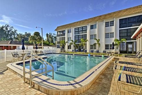 Apartamento Updated Condo With Patio, 5min Walk To Crescent Beach