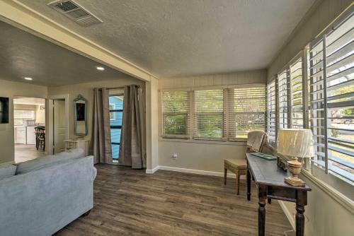 Quiet And Cozy Sarasota House With Yard Pet Friendly!