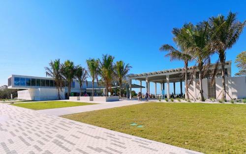Walk To The Beach Or Village In Minutes!