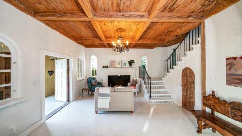 Sunset House Vacation Home