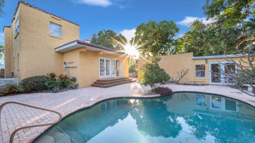 Sunset House Vacation Home