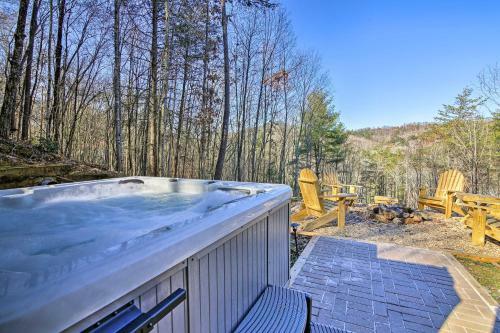 Deer Park Cabin! Blue Ridge Home With Hot Tub And Views