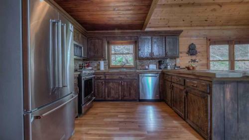 Bent Tree By Escape To Blue Ridge