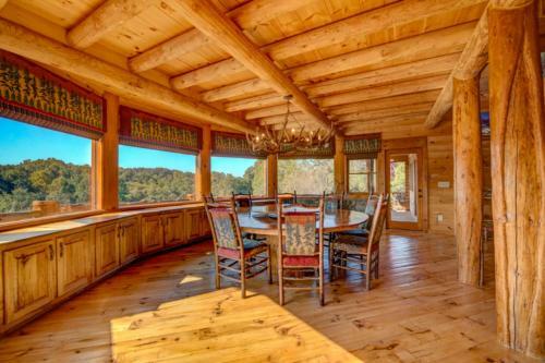 Lonesome Dove By Escape To Blue Ridge