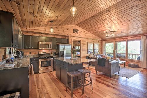 Summer Love Dream Cabin Sunset View, Hot Tub