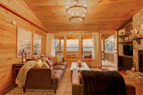 Summer Love Dream Cabin Sunset View, Hot Tub