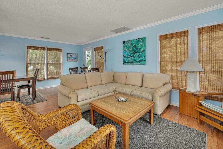 Olive Way 106