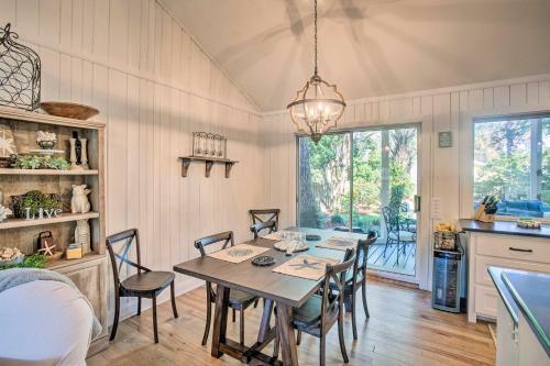 Charming Cottage With Porch, Less Than Half Mi To Beach