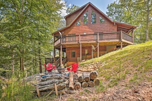 Enjoy A Retreat In The Coosawattee River Resort!