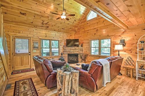 Enjoy A Retreat In The Coosawattee River Resort!