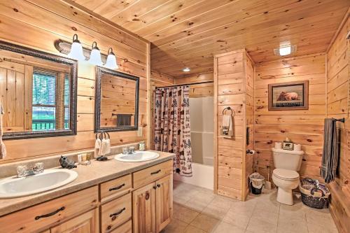 Enjoy A Retreat In The Coosawattee River Resort!