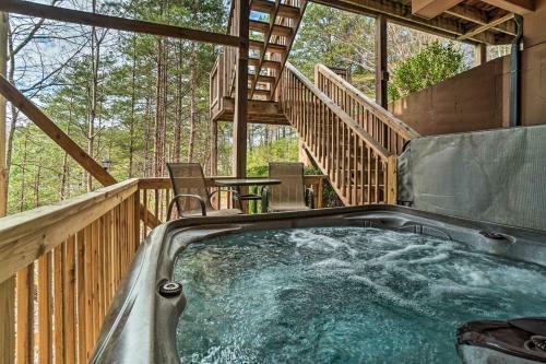 Christoffs Chalet With Hot Tub - 2 Mi To Downtown