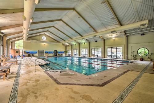 Big Canoe Resort Home With 3 Decks And Mtn Views!