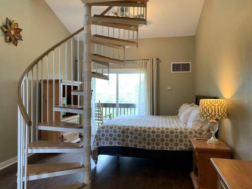 Hotel Woodbridge Inn