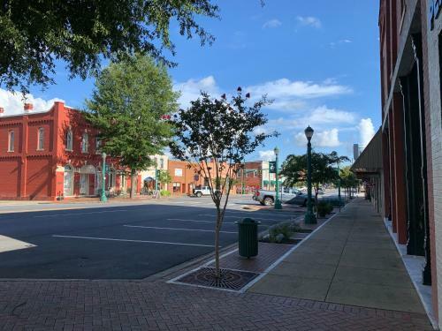 Hotel Woodbridge Inn