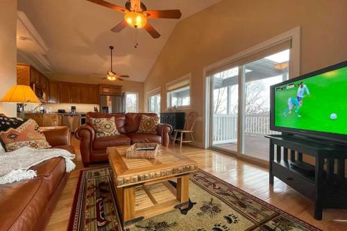 Apartamento Lake-view Condo With Covered Deck In Hiawassee!