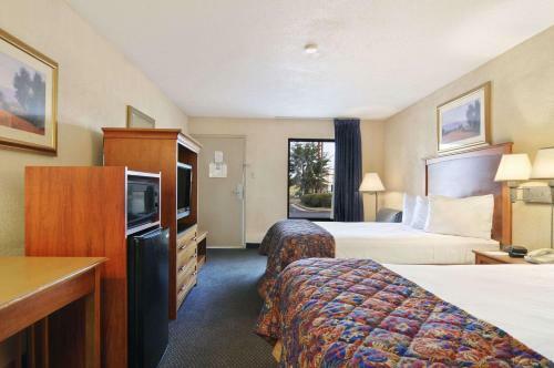 Motel Baymont By Wyndham Macon I-75