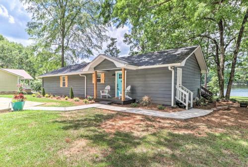 Waterfront Lake Sinclair Home With Boat Dock!