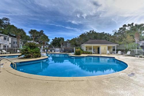 Apartamento St Simons Condo With Amenities, Drive To Beach