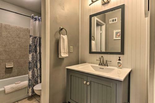 Apartamento St Simons Condo With Amenities, Drive To Beach