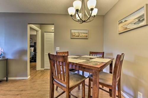 Apartamento St Simons Condo With Amenities, Drive To Beach