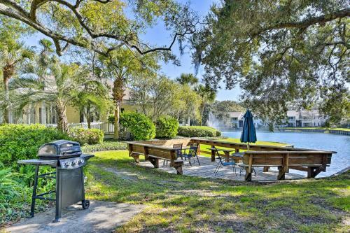 Apartamento Amenity-rich St Simons Condo 1 Mi To Beaches!