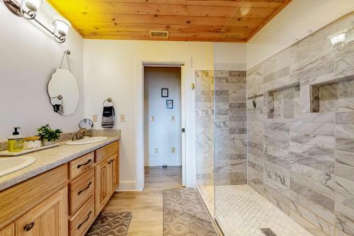 The Brown Bear Cabin