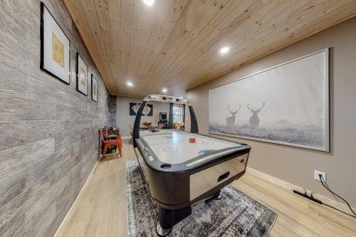 The Brown Bear Cabin