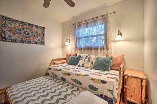 Pet-friendly Wanderlust Cabin 5mi To Helen!