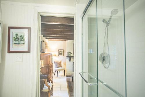 Canterbury Garden Apartment By Lucky Savannah