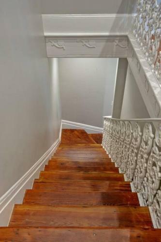 Newly Renovated 4 Bed 3 Bath And 2 Parking Spots