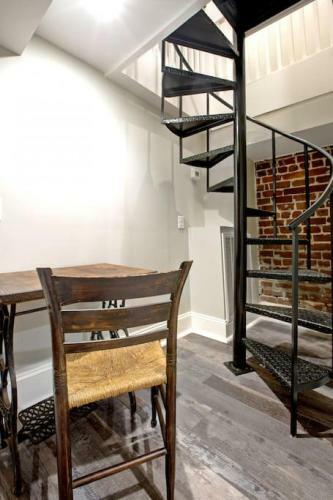Restored Historic Home 5 Bedroom 5 Bath With 9 Beds