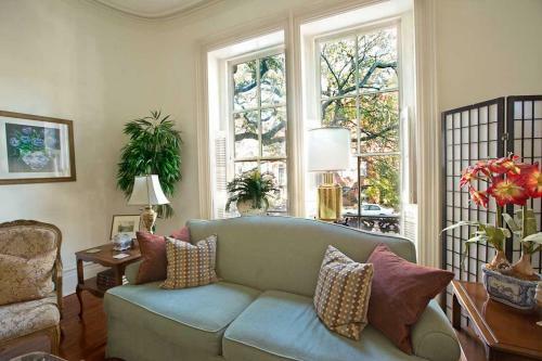 Wilkes Pied-a-terre By Lucky Savannah