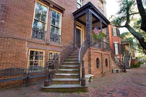 Wilkes Pied-a-terre By Lucky Savannah