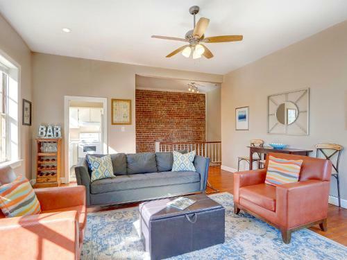 Heated Pool Access Flex Cancelation 3-unit Rental Perfectly In Historic District
