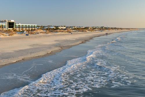 Apartamento New Listing! Beachside Villa With Bay Views & Pool Condo