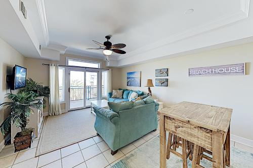 Apartamento New Listing! Beachside Villa With Bay Views & Pool Condo