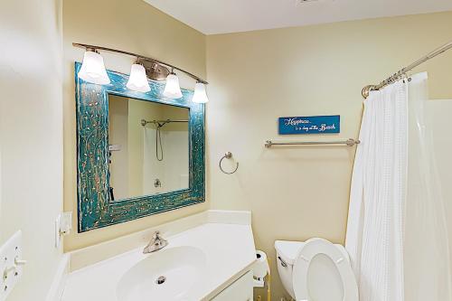 Apartamento New Listing! Beachside Villa With Bay Views & Pool Condo