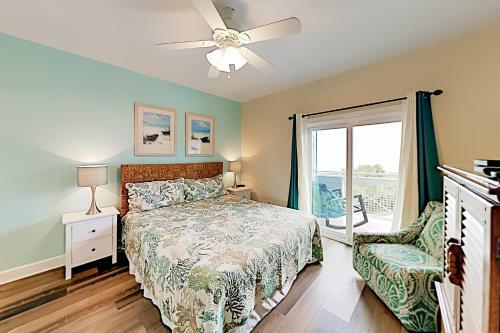 Apartamento New Listing! Beachside Villa With Bay Views & Pool Condo