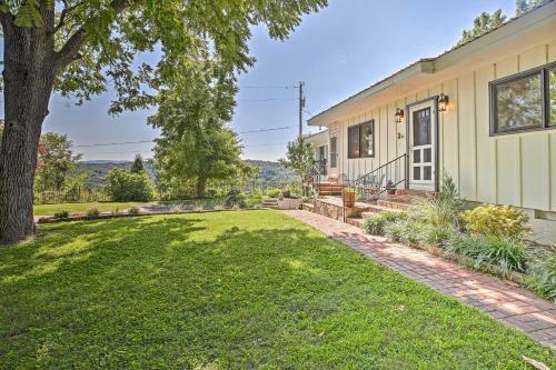 Charming Summerville Home With Yard And Sunroom!