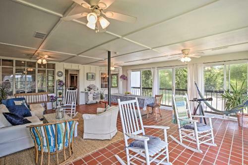 Charming Summerville Home With Yard And Sunroom!