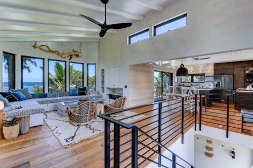 Haena Beach House Home