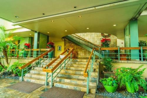 Ilikai Marina Condo (Im692)