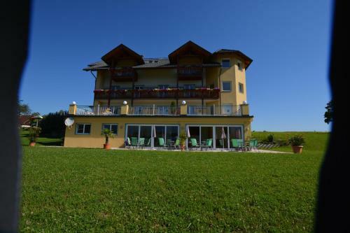 Hostal Pension Haus Claudia