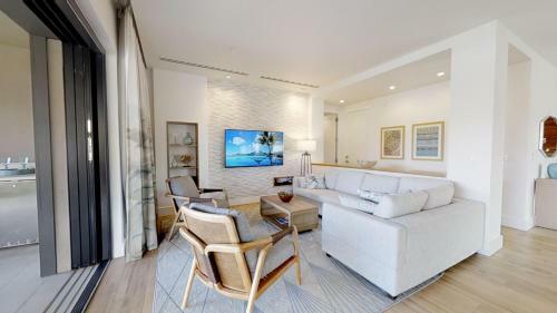 Maui Westside Presents: Luana Garden Villas 14d