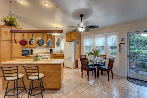 Hale O Makani Home